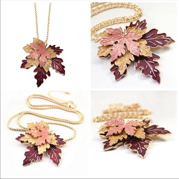 NWT Maple Leaf Necklace - Picture 1 of 2
